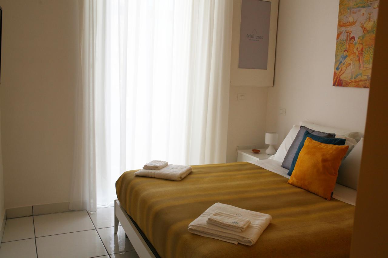 Le Mulieres Appartement Salerno Buitenkant foto